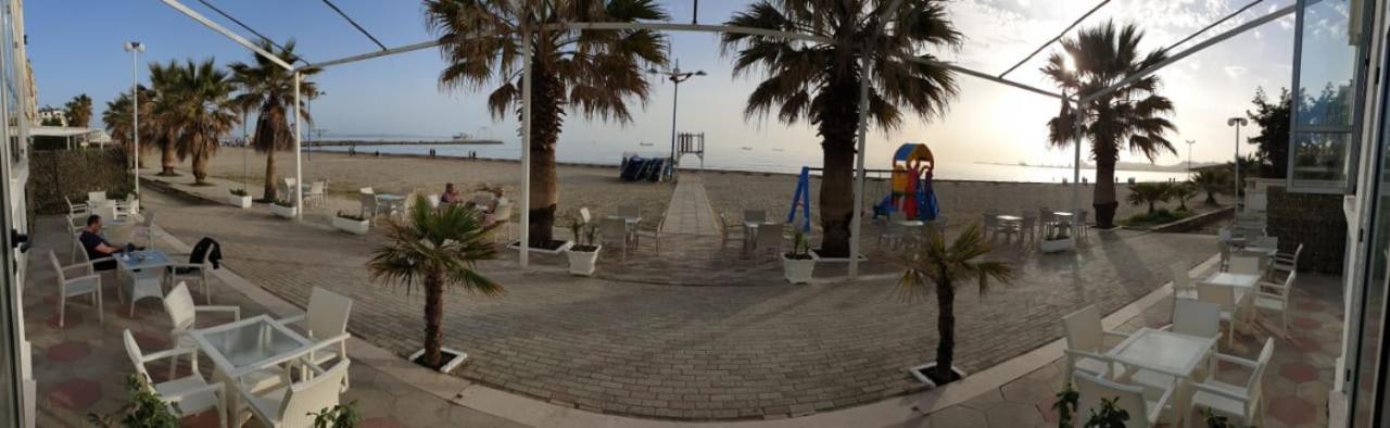 Perandor Beach ドゥラス エクステリア 写真